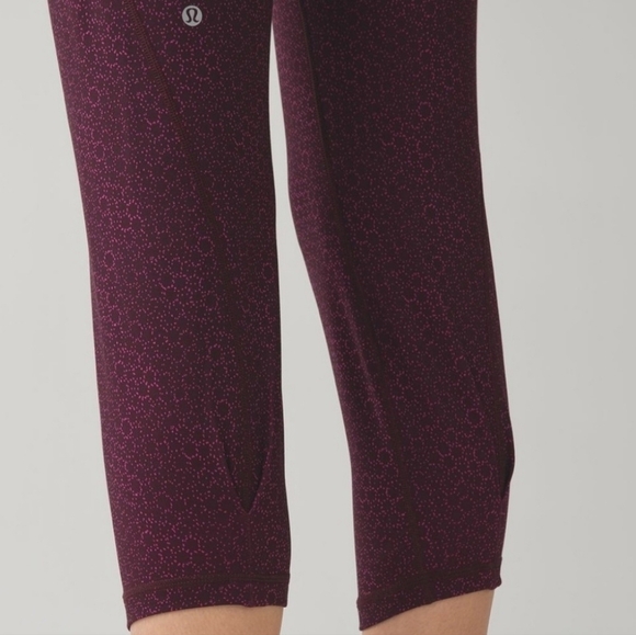Lululemon Shake It Out Crop - Picture 3 of 16